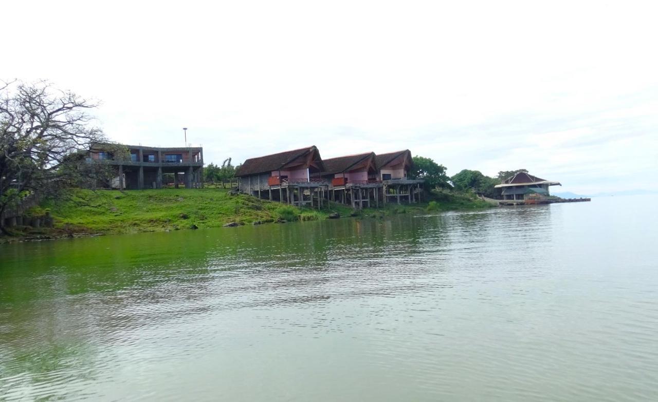 Milimani Beach Resort Kisumu Exteriör bild