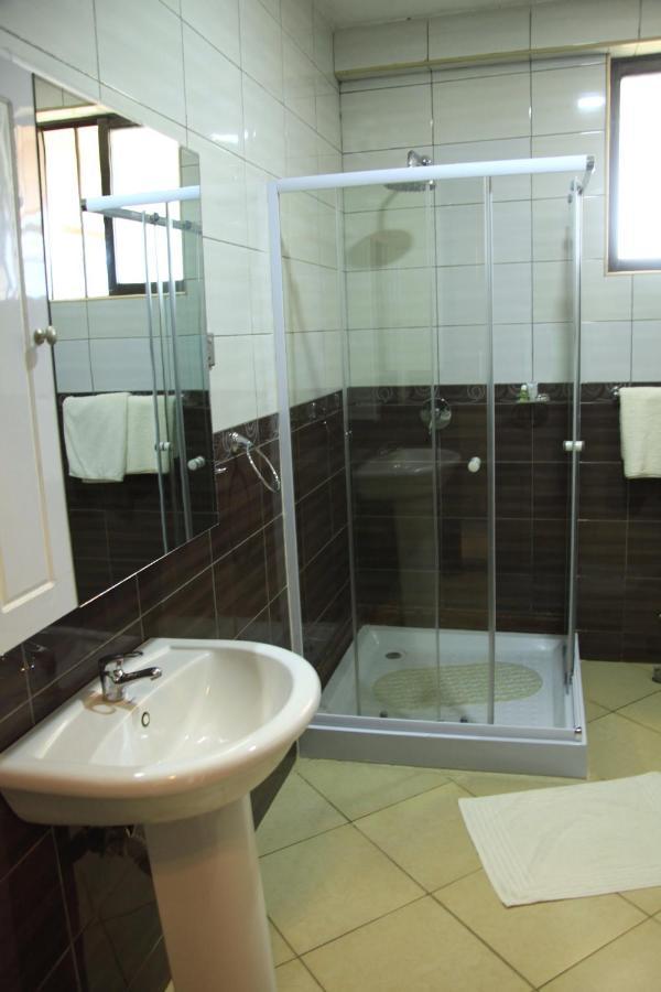 Milimani Beach Resort Kisumu Exteriör bild